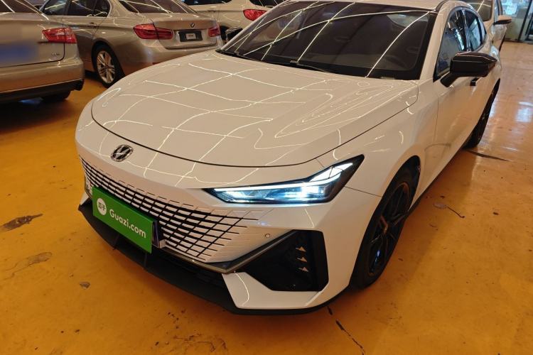 Used Changan UNI-V 2023 1.5T Premium Model