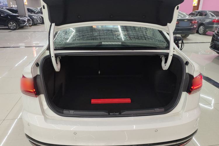 Used Volkswagen Bora 2023 200TSI DSG YueXing PRO Edition Trunk