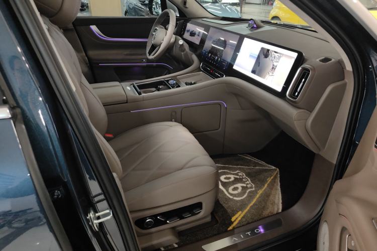 Used Hima AITO M9 2025 Pure Electric Ultra Version 100 kWh 6-Seater Model
