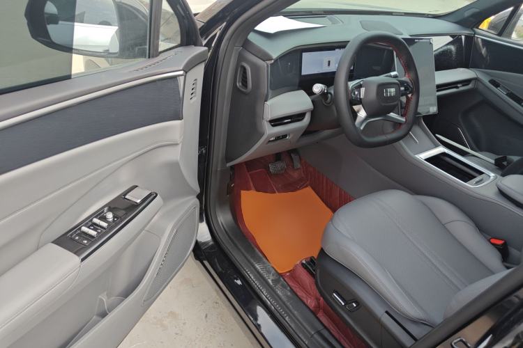 Used Geely Galaxy L7 2025 EM-i 115km Long-Range Version
