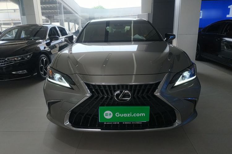 Used Lexus ES 2023 200 Excellence Edition