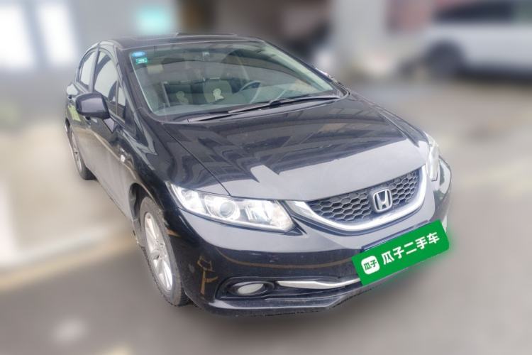 Used Honda Civic 2014 1.8L automatic comfort version Front Right 45 Deg