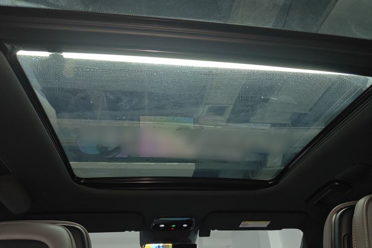 Used Lynk & Co 08 EM-P 2023 120km Long-Range Pro
