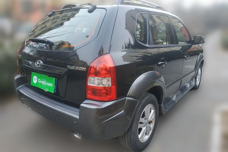 Used Hyundai Tucson 2009 2.0L Automatic Two-Wheel Drive with Sunroof