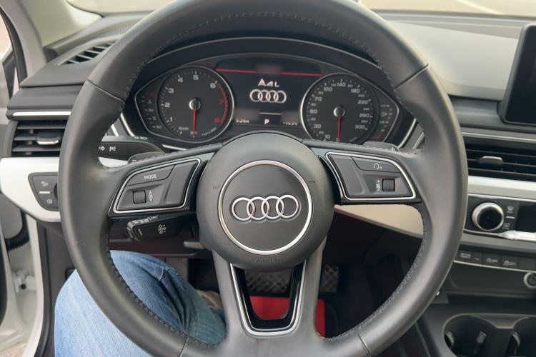 Used Audi A4L 2018 30th Anniversary Edition 40 TFSI Fashion Model
