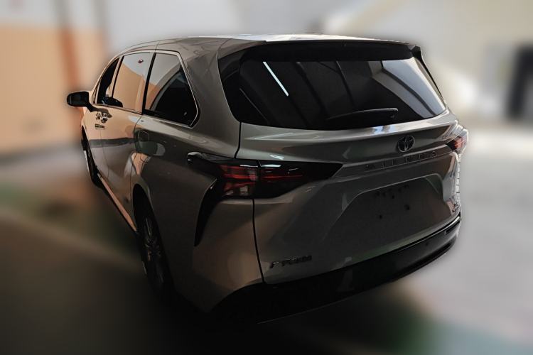 Used Toyota SIENNA 2021 2.5L Hybrid Luxury Edition