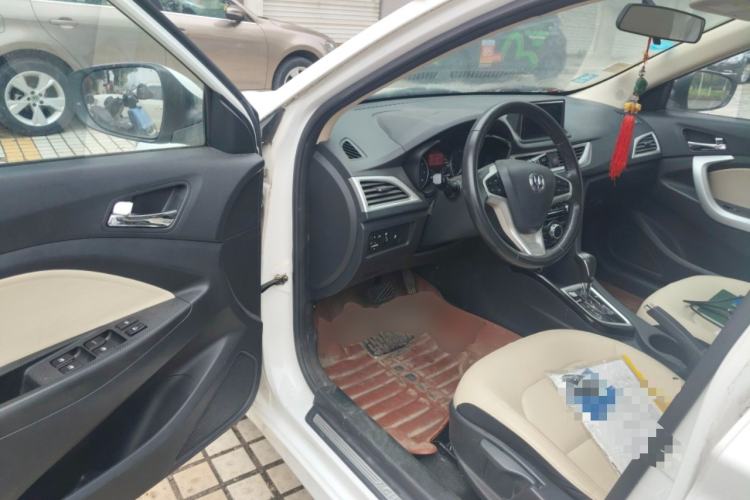 Used CHANGAN Alsvin V7 2015 1.6L Automatic Fun Model China IV Standard Driver Seat