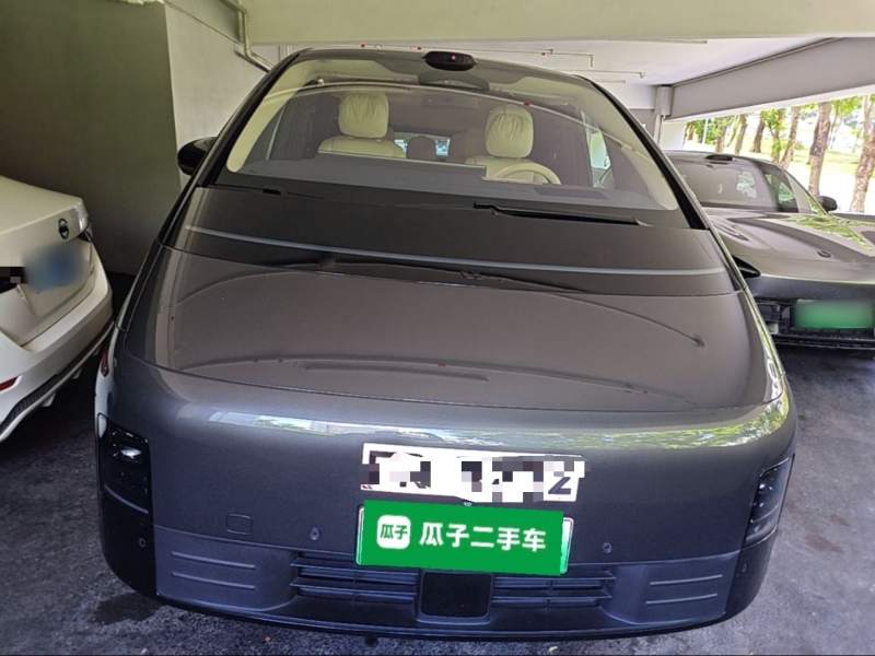 Used Li Auto MEGA 2025 Home Family Special Edition — 2