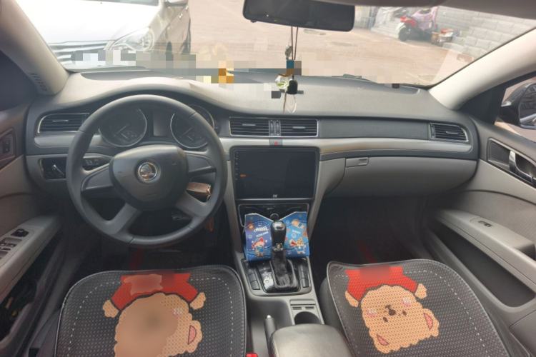 Used Skoda Superb 2013 1.4TSI DSG Sport Edition Center Console