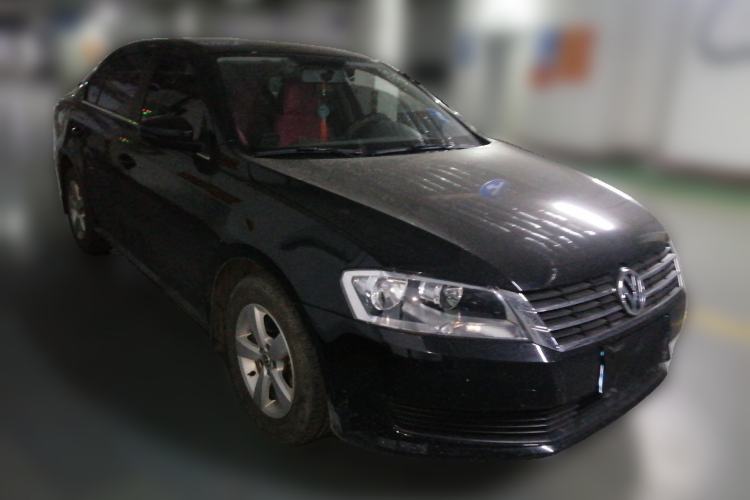 Used Volkswagen Lavida 2015 1.6L Automatic Fashion Edition Front Right 45 Deg