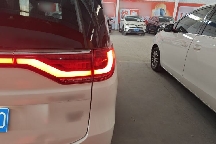 Used GAC Trumpchi M8 2019 320T Ultimate Edition Exterior 6