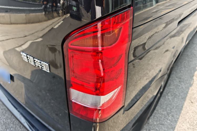 Used Mercedes-Benz Vito 2021 2.0T Elite Version 7 Seats Exterior 3