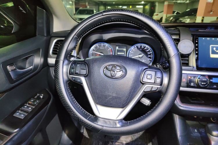 Used Toyota Highlander 2018 2.0T Four-Wheel Drive Prestige Version 7 Seats China V Emission Standard Steering Wheel