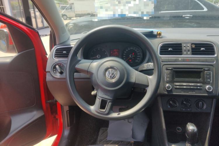 Used Volkswagen Polo 2011 1.6L Automatic ZhiShang Version Steering Wheel