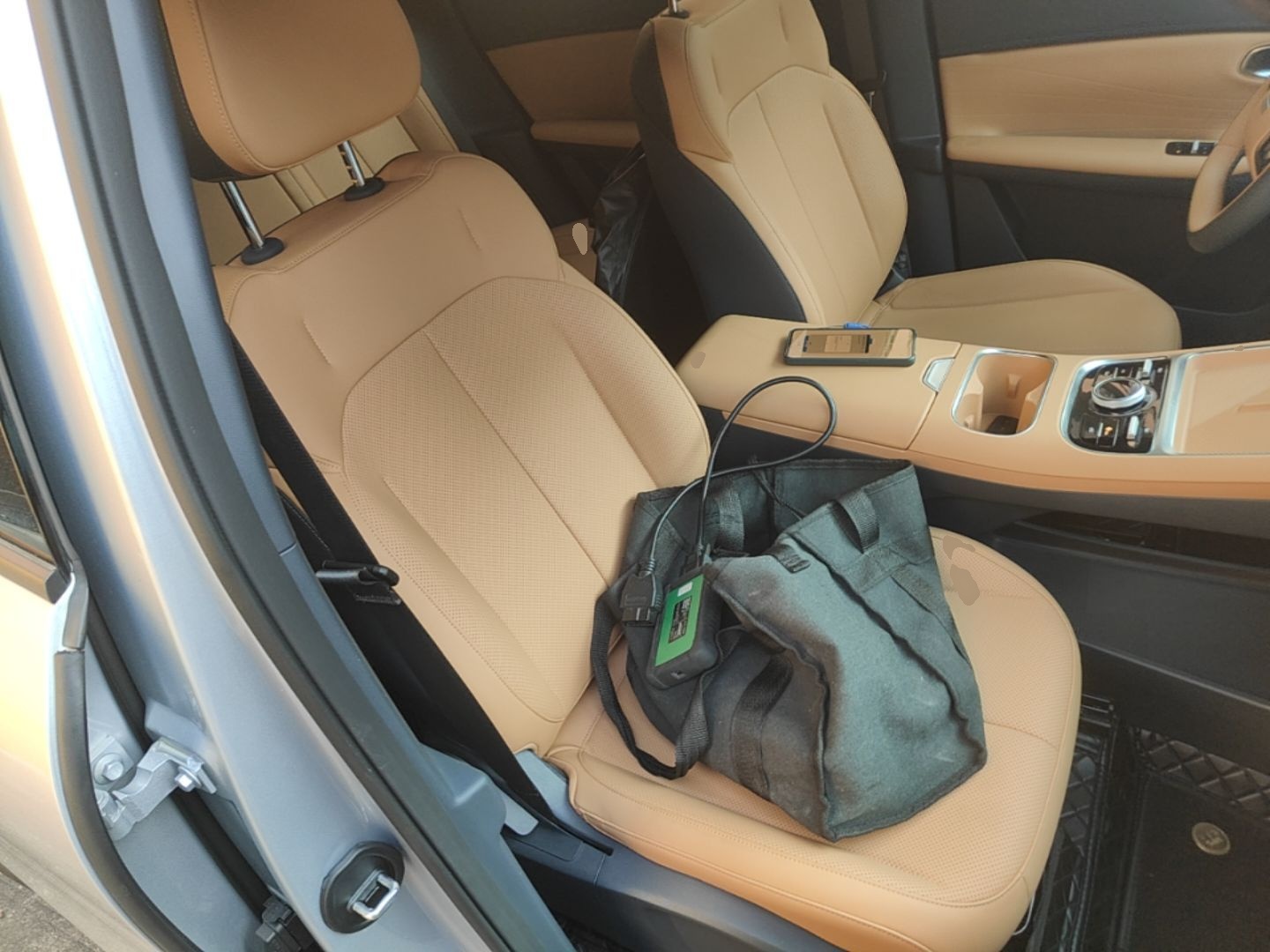 Geely Galaxy Xingjian 7 EM-i 2025 55 km Launch Edition — снимка 19