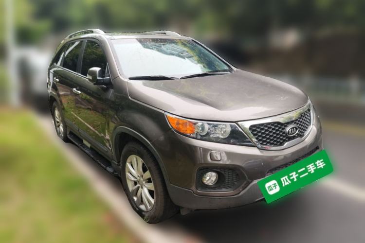 Used Kia Sorento 2012 2.4L Gasoline Supreme Edition Front Right 45 Deg