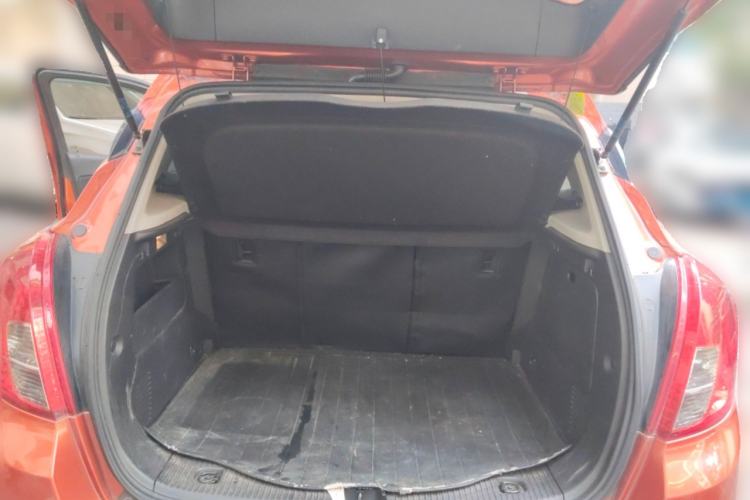 Used Buick Encore 2015 1.4T Automatic Two-Wheel Drive Urban Elite Version
