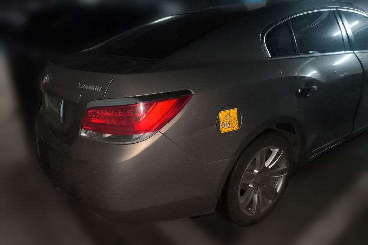 Used Buick LaCrosse 2011 2.4L SIDI Luxury Edition Rear Right 45 Deg