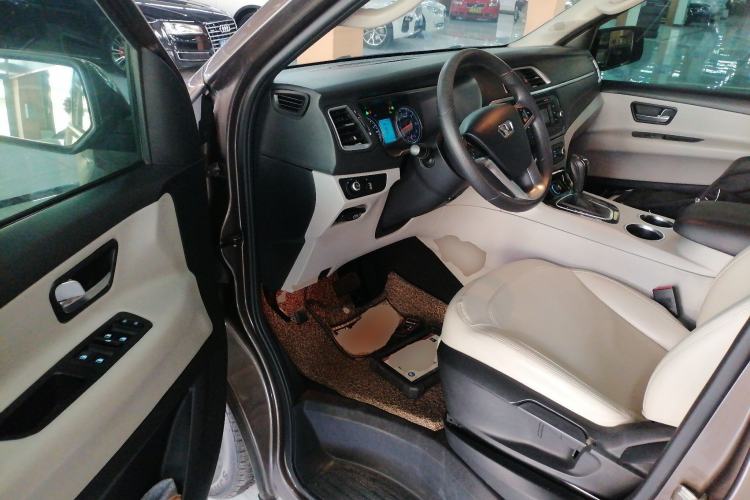 Used Huasong 7 2015 2.0T Automatic Comfort Model Driver Seat