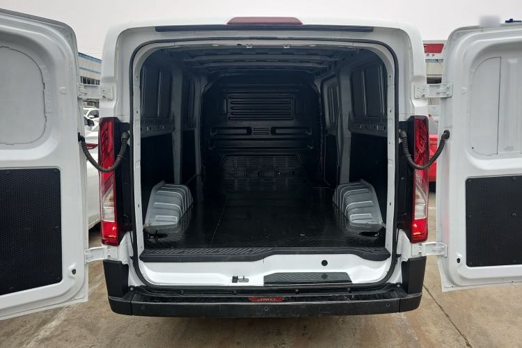 Used JMC E Fushun 2025 Model, Blind Window Version, 41.86 kWh, Short Axle, Low-roof, 3.0 tons