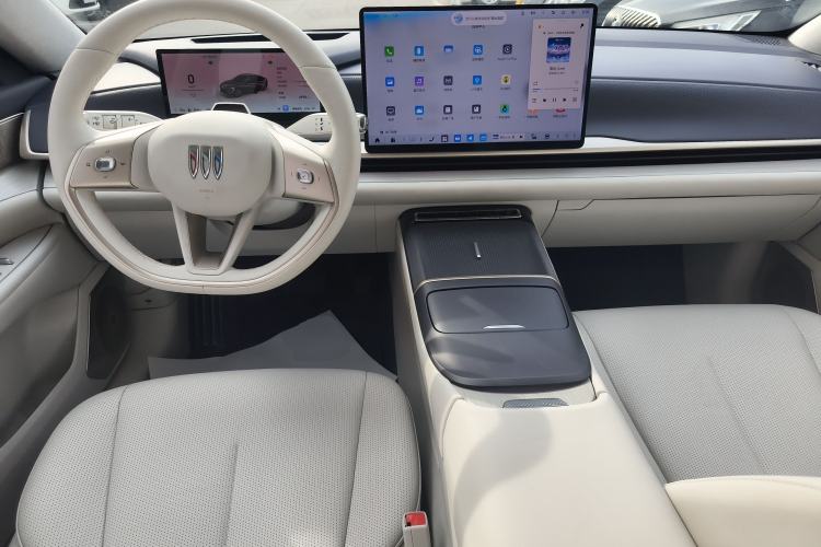 Used Buick L7 2025 Model Aivia