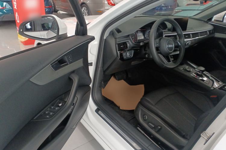 Used Audi A4L 2019 35 TFSI Ambition China VI