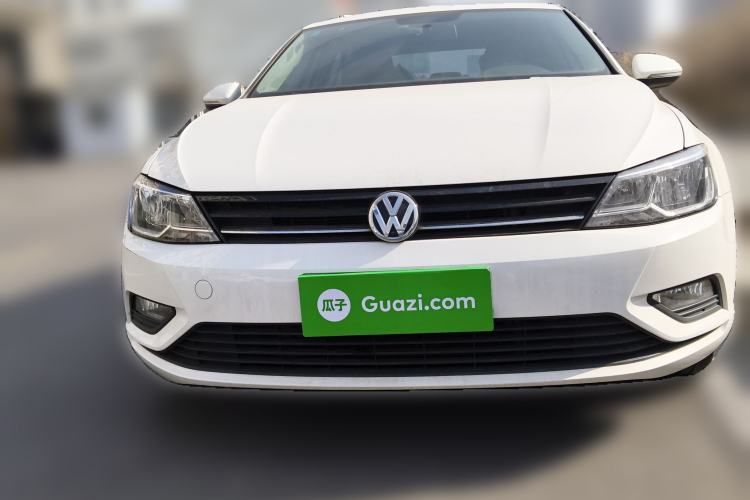 Used Volkswagen Lamando 2015 230TSI Manual Trend Edition
