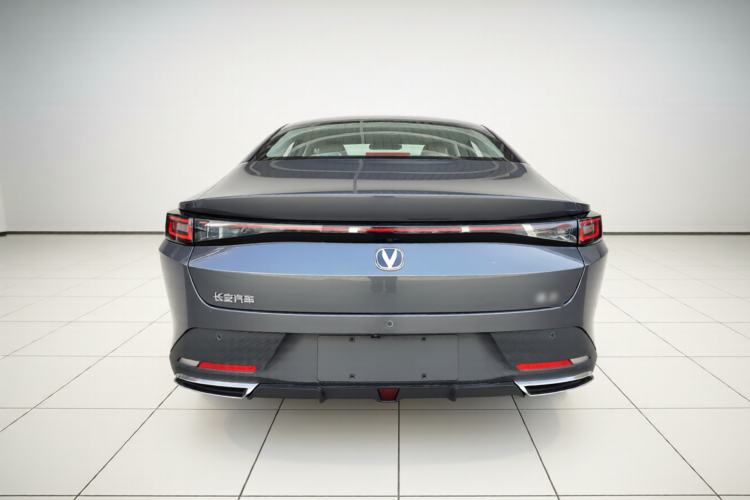 Used CHANGAN Eado PHEV 2025 Smart New Blue Whale 145KM High-Energy Edition
