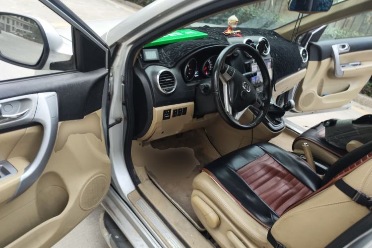 Used Haval H6 2011 2.0L Manual Two-Wheel Drive Elite Version