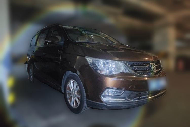 Used Baojun 730 2016 1.8L iAMT Comfort Version 7 Seats Front Right 45 Deg
