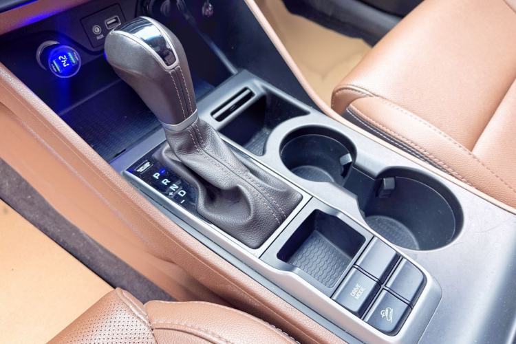 Used Hyundai Tucson 2015 1.6T Dual-Clutch Two-Wheel-Drive Smart Model Gear Lever