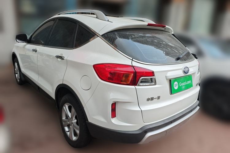 Used Bestune X80 2016 2.0L automatic Comfort trim level