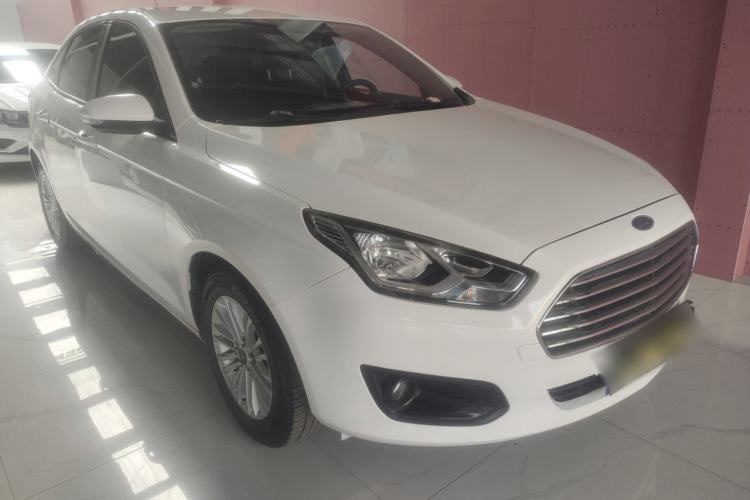 Used Ford Escort 2015 1.5L Manual Comfort Model Front Right 45 Deg