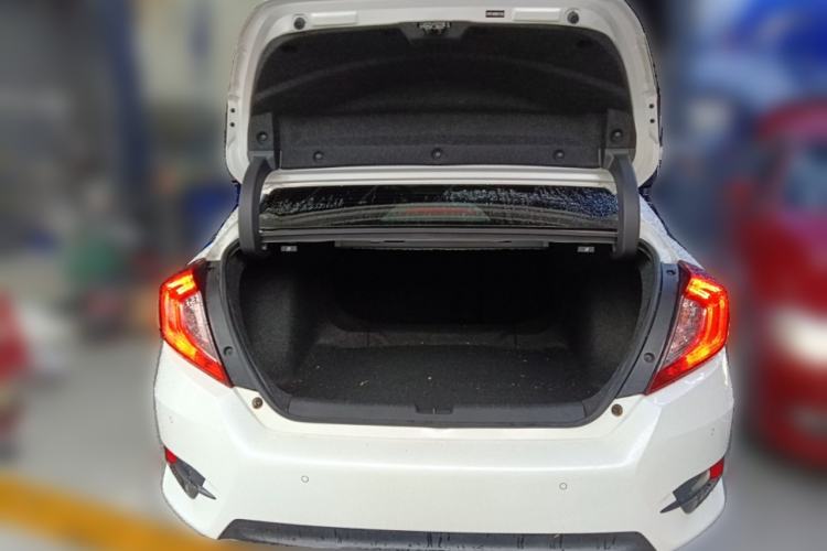 Used Honda Civic 2019 220TURBO CVT Dynamic Edition China VI Trunk