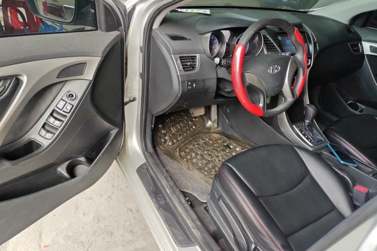 Used Hyundai Elantra (5th Generation / Langdong) 2012 1.6L Automatic Fashion Edition

