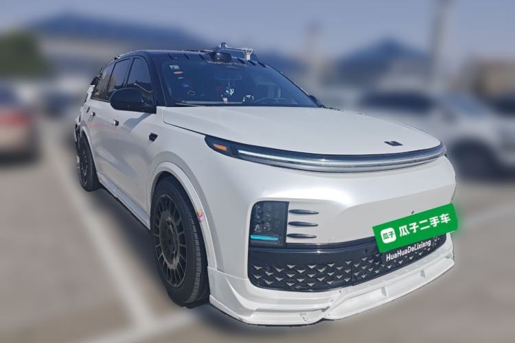 Used Li Auto L9 2022 Max model Front Right 45 Deg