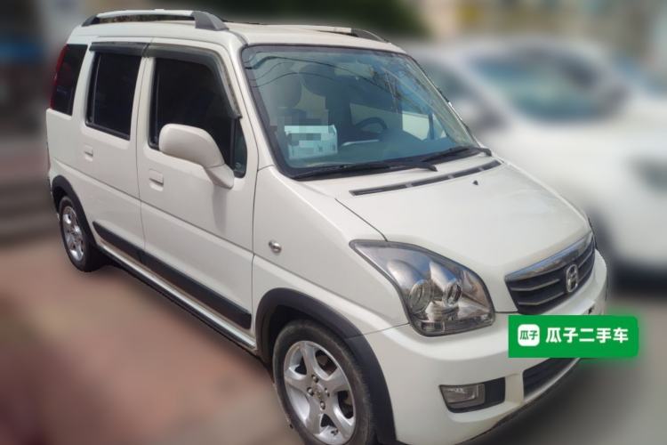 Used BAIC Changhe Wagon R X5 2023 1.4L Standard Edition Front Right 45 Deg