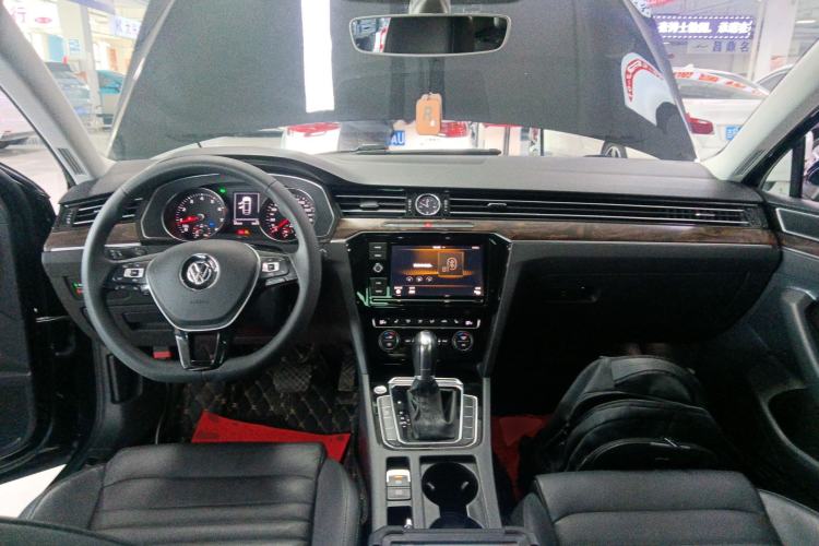 Used Volkswagen Magotan 2019 330TSI DSG Luxury Model China V Standard
