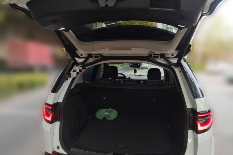 Used Land Rover Discovery Sport New Energy 2024 1.5T P300e Plug-in Hybrid Electric Version Trunk