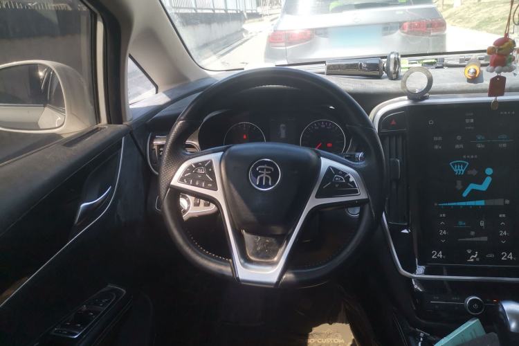 Used BYD Song MAX 2018 1.5T Automatic Smart Connect Luxury 6-Seater
