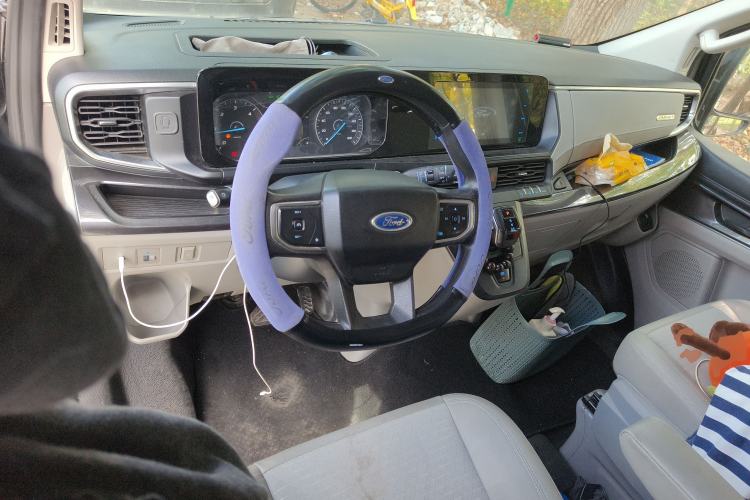 Used Ford Transit 2023 2.0T Diesel Automatic Commercial & Travel Version Mid-axle Low-roof Design 7/8/9-Seater