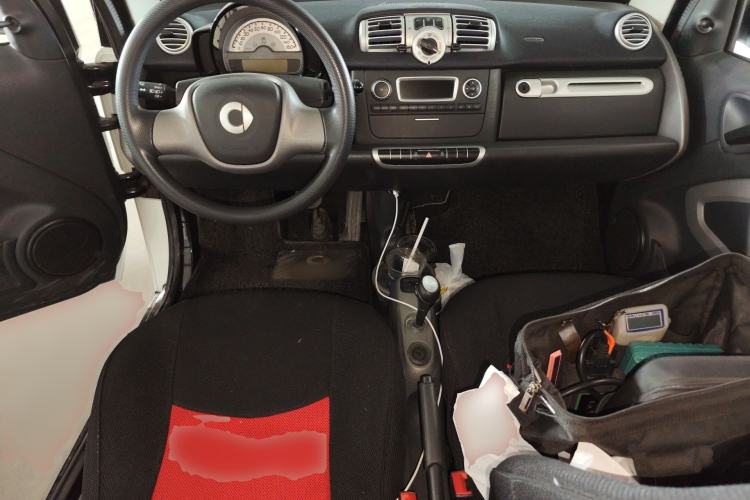 Used smart fortwo 2012 1.0 MHD Hardtop Standard Edition Center Console