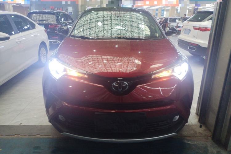 Used Toyota IZOA 2018 2.0L Yichi Version China VI Standard Front