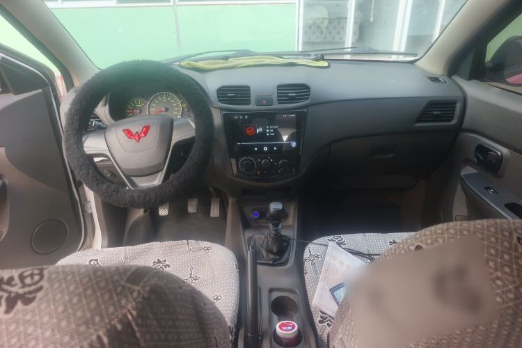 Used Wuling Hongguang 2021 1.5L S Base Version LAR Center Console