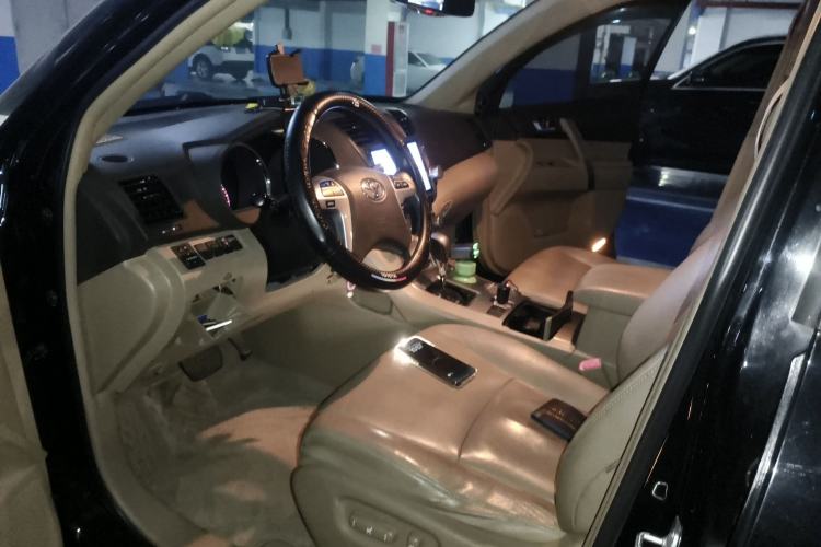 Used Toyota Highlander 2012 2.7L Two-Wheel Drive 7-Seater Luxury Edition