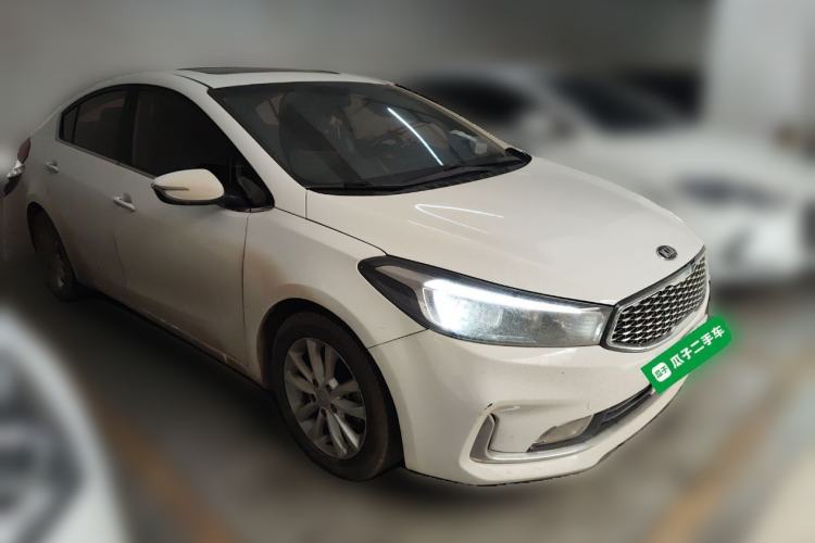 Used Kia K3 2016 1.6L Automatic GLS Front Right 45 Deg