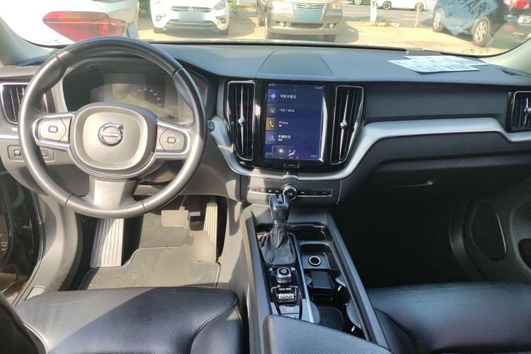 Used Volvo XC60 2019 T5 4x4 Smart Edition China VI Standard