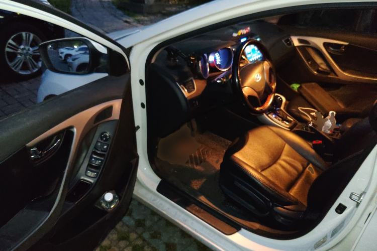 Used Hyundai Elantra (5th Generation / Langdong) 2012 1.6L Automatic Leading Model
