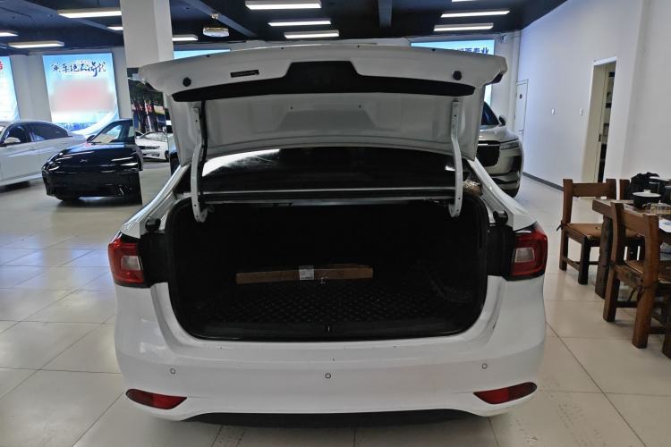 Used Roewe i5 2019 1.5L Manual 4G Connected Langyue Edition