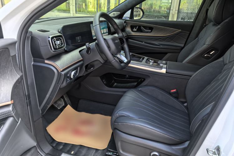 Used Chery Tiggo 9 2025 2.0T Dual-Clutch Two-Wheel Drive Luxury Edition 5 Seats Interior 1